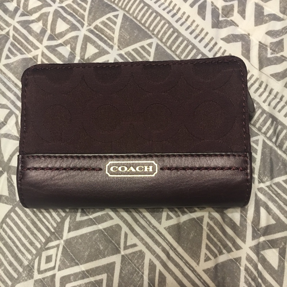 Small maroon coach wallet